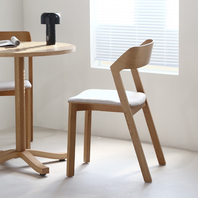 메르시 스칸디나비아 인테리어 오크 원목 패브릭 쿠션 카페 의자